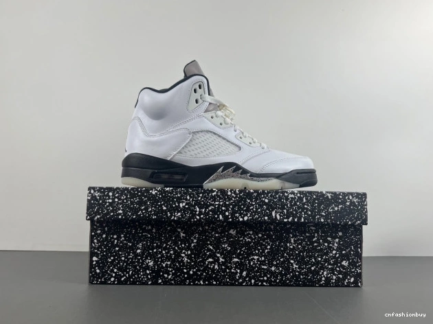 JORDAN DD0587-110 5 BLACK' 'WHITE AIR RETRO 1121